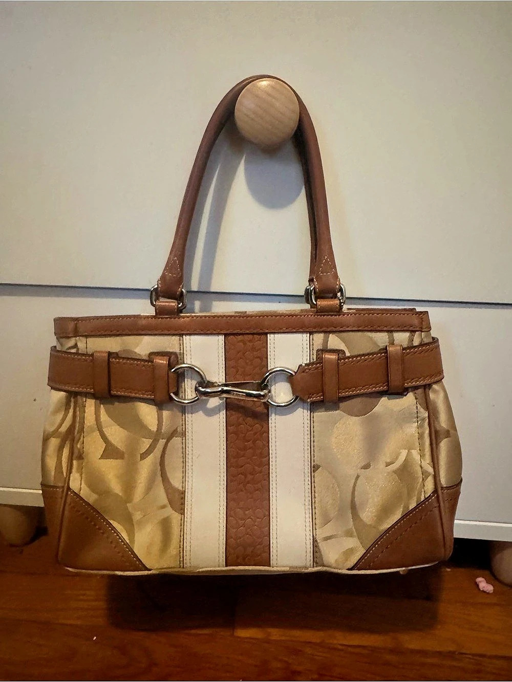 Coach Hamptons Optic Signature Stripe Medium Carryall Satchel Brown & Beige